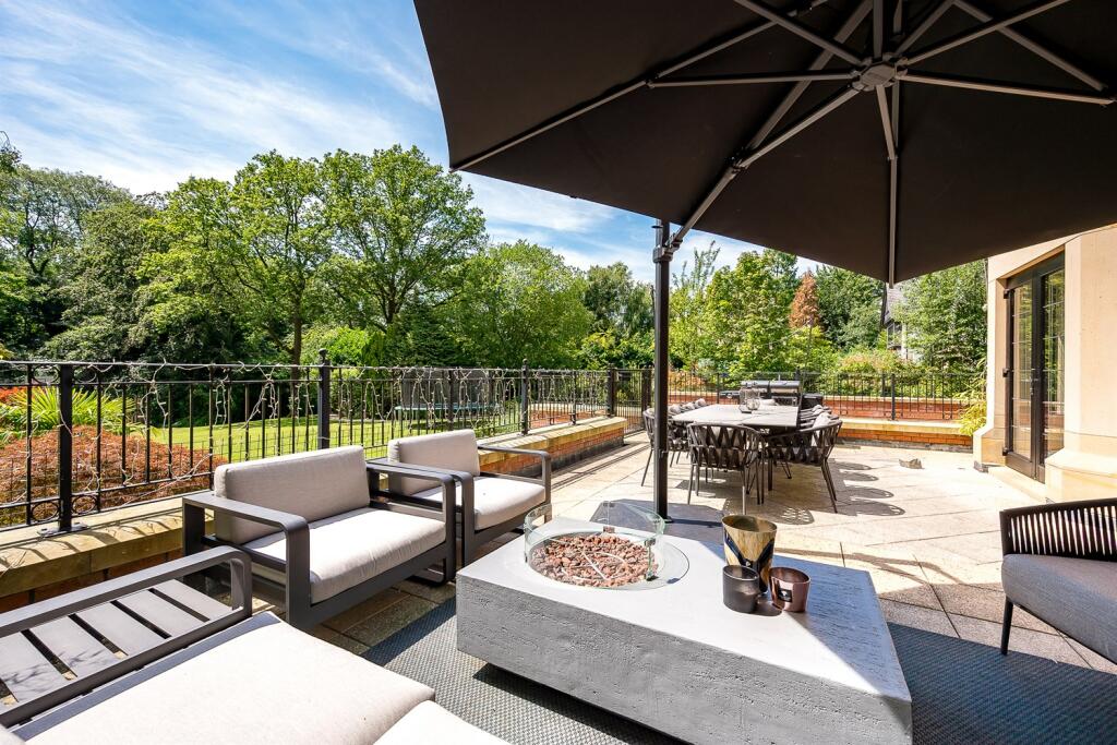 6 bedroom detached house for sale in Springwood, Chapel Lane, Hale Barns, WA15